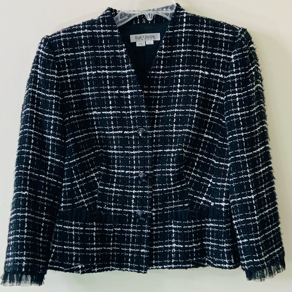 Cropped Black/White 3/4 Sleeve Jacket Blazer
